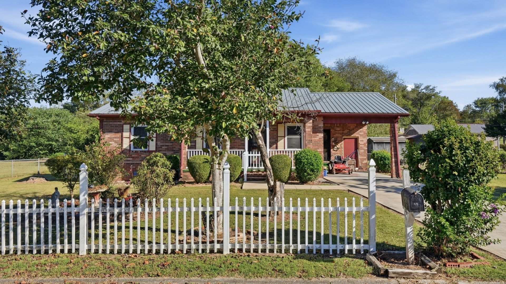 409 Laurel Dr, Fayetteville, TN 37334 Main Photo