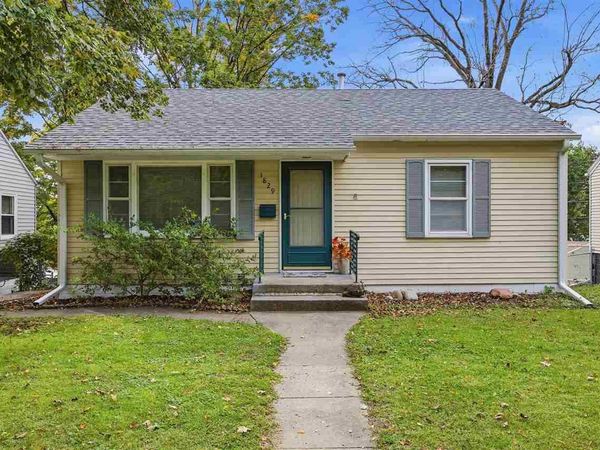 1829 NE K Ave, Cedar Rapids, IA 52402