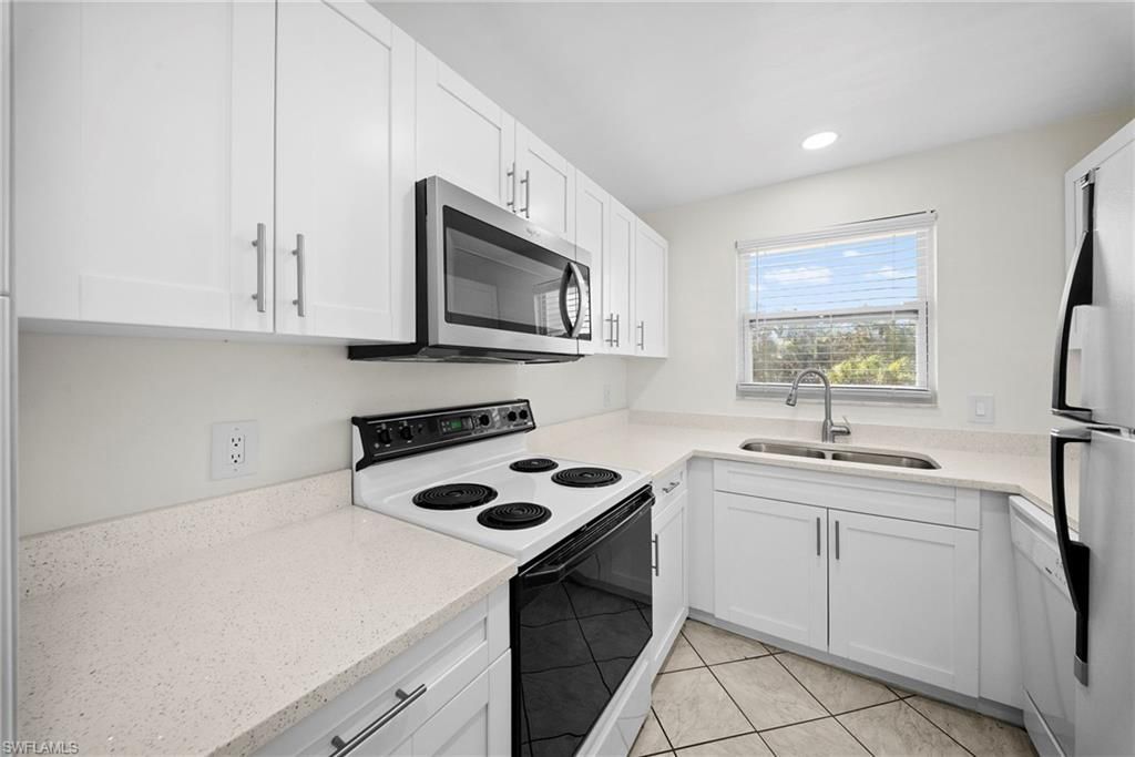 1000 Manatee Rd, Unit A201, Naples, FL 34114 Photo