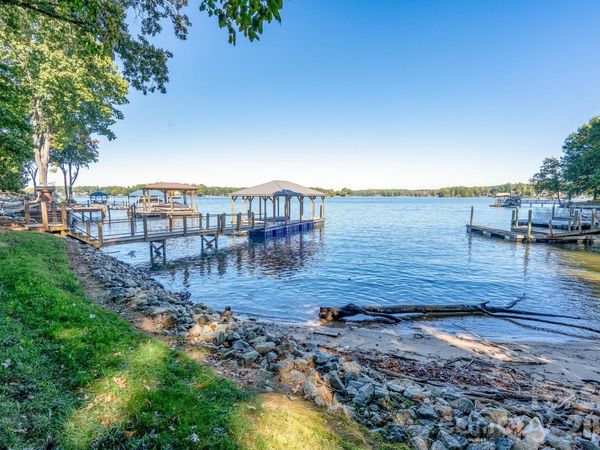 9598 Riviera Drive, Sherrills Ford, NC 28673