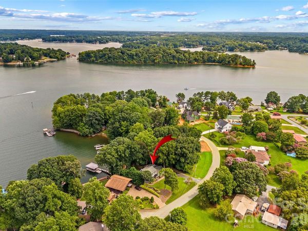 9598 Riviera Drive, Sherrills Ford, NC 28673
