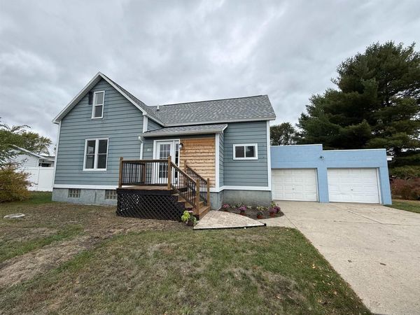 1160 CLEVELAND AVENUE, Marinette, WI 54143