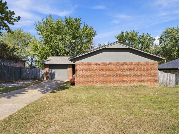 1511 Northaven Court , Sapulpa, OK 74066