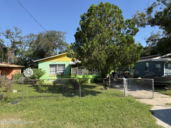 1112 AVENUE M, Haines City, FL 33844