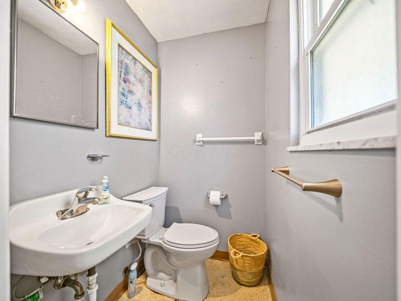 2713 Marview Road, Columbus, OH 43219 Photo 20