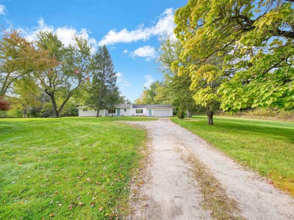 2400 Wolf Creek , Adrian, MI 49221