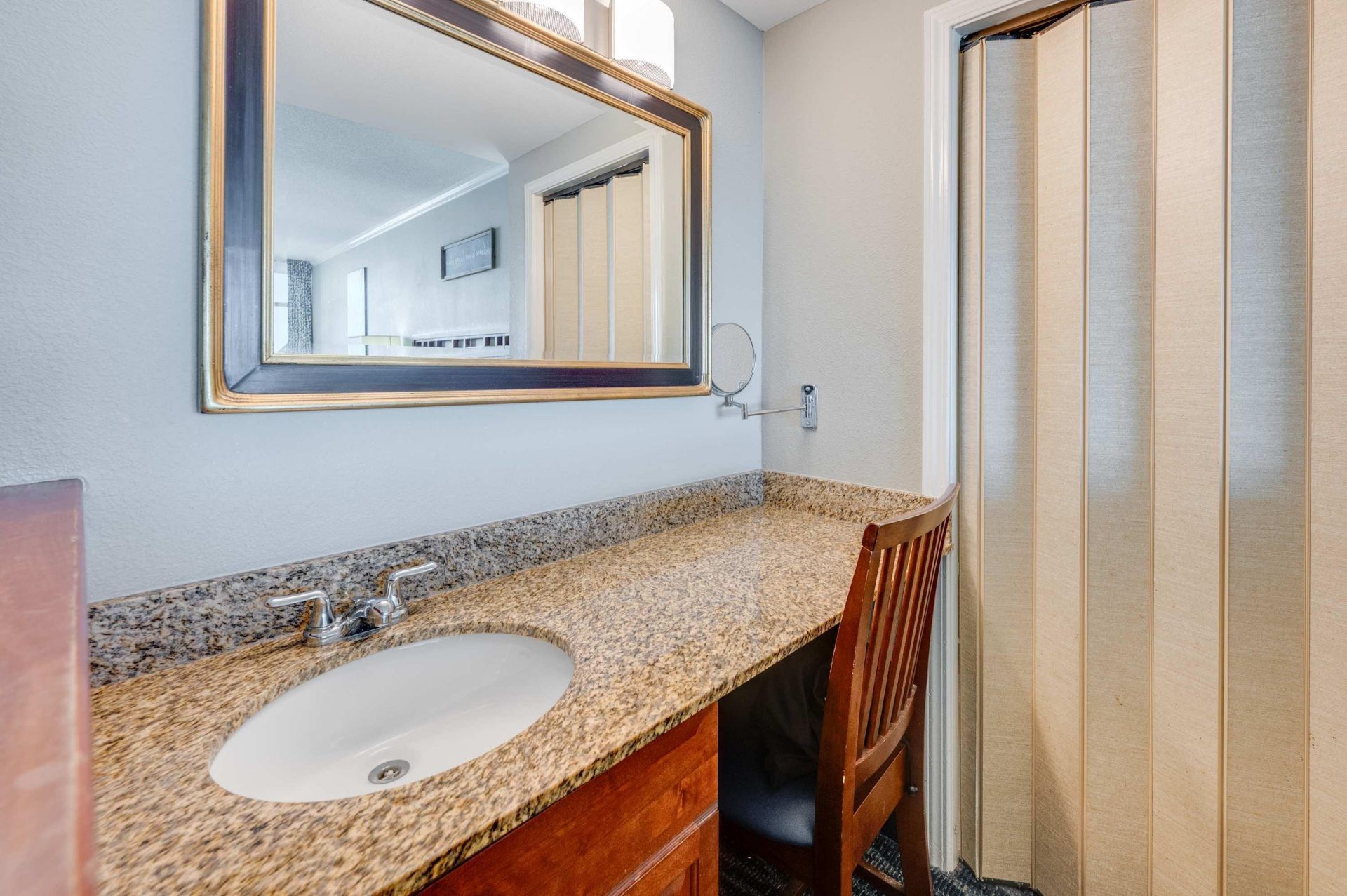 5300 N Ocean Blvd.  Photo 21