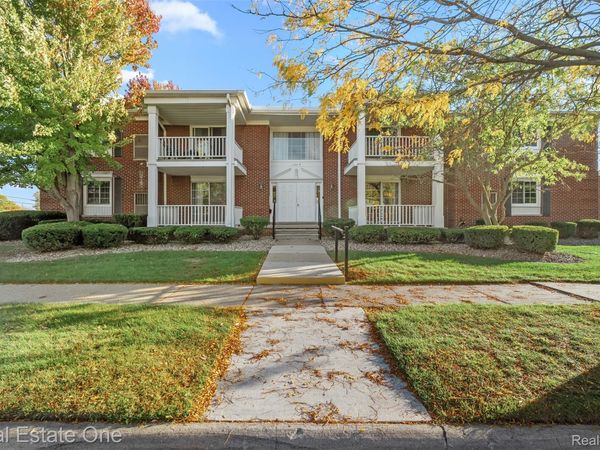 1701 Monticello Street , Unit 8F, Trenton, Mi 48183