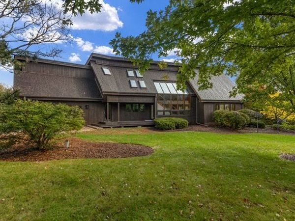 518 High Meadow Drive, Bull Valley, IL 60098