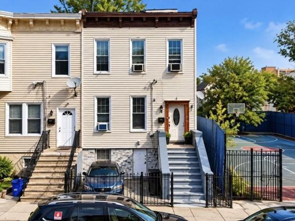 94 Van Nostrand Ave, Unit 1, Jersey, NJ 07305