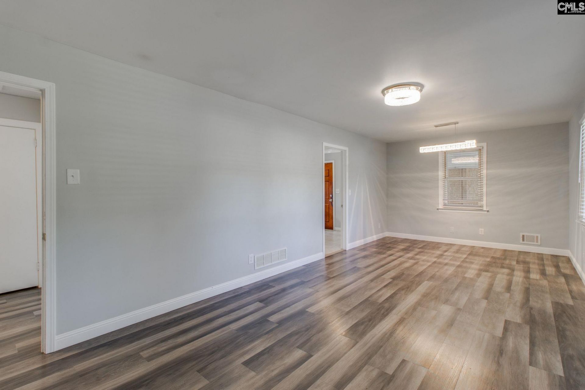 1124 Robins Nest Road  Photo 5