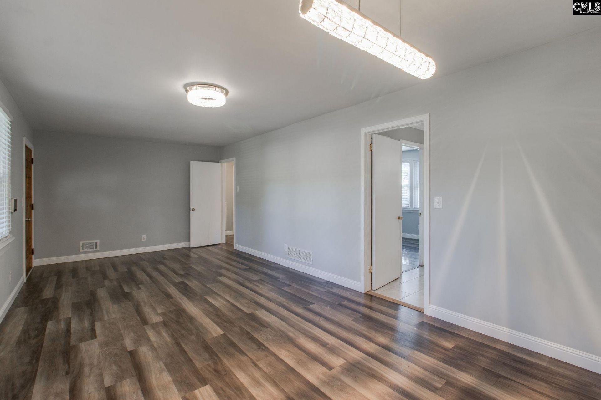 1124 Robins Nest Road  Photo 6