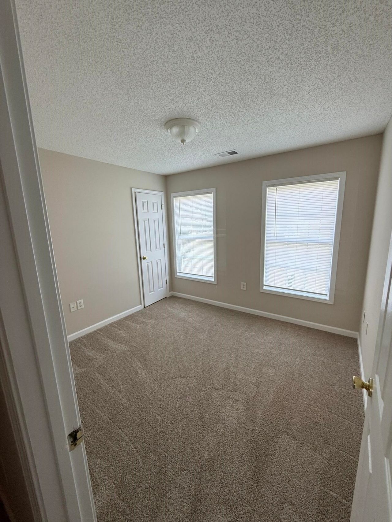 430 Wallingford Circle Photo 10