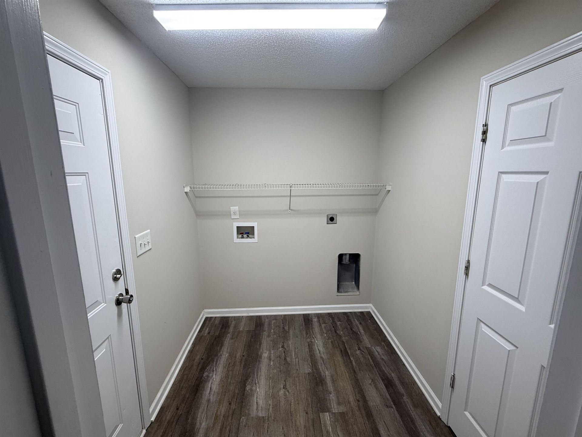430 Wallingford Circle Photo 6