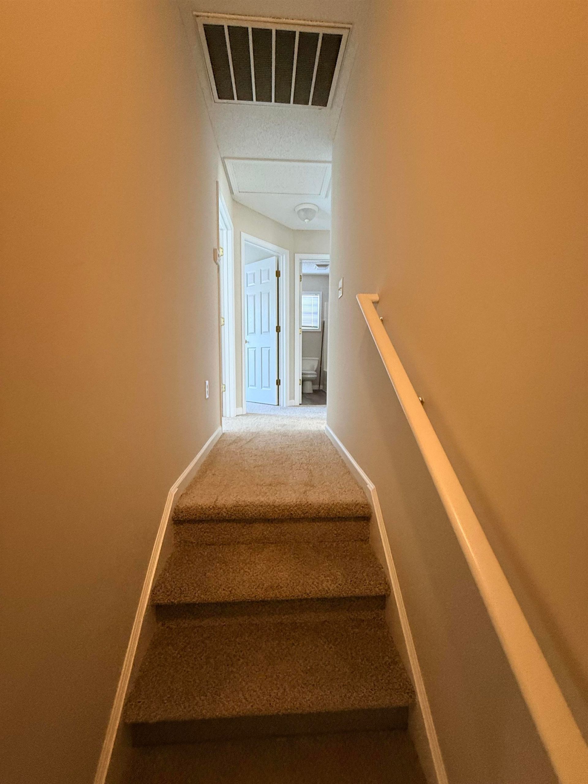 430 Wallingford Circle Photo 8