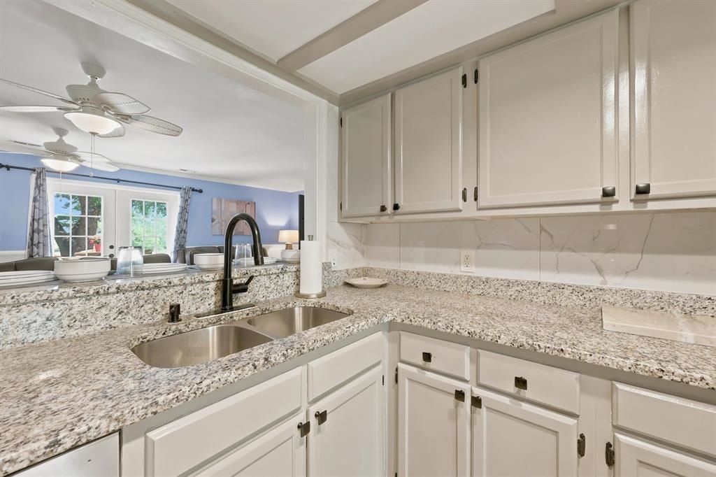 951 Plantation Dr.  Photo 7