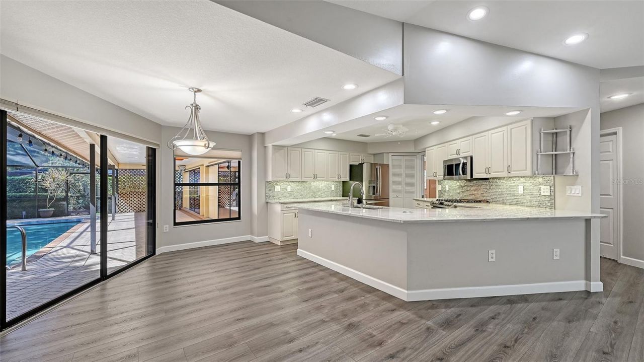 4409 Oak View Drive , Sarasota, FL 34232 Photo