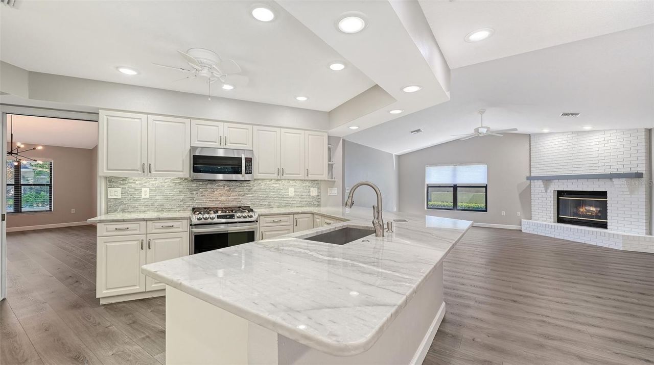 4409 Oak View Drive , Sarasota, FL 34232 Photo