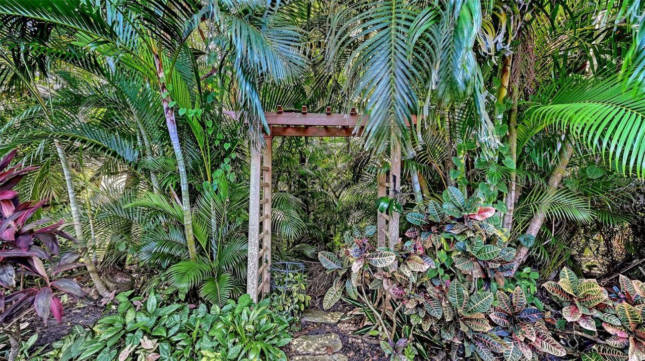 4409 Oak View Drive , Sarasota, FL 34232 Photo