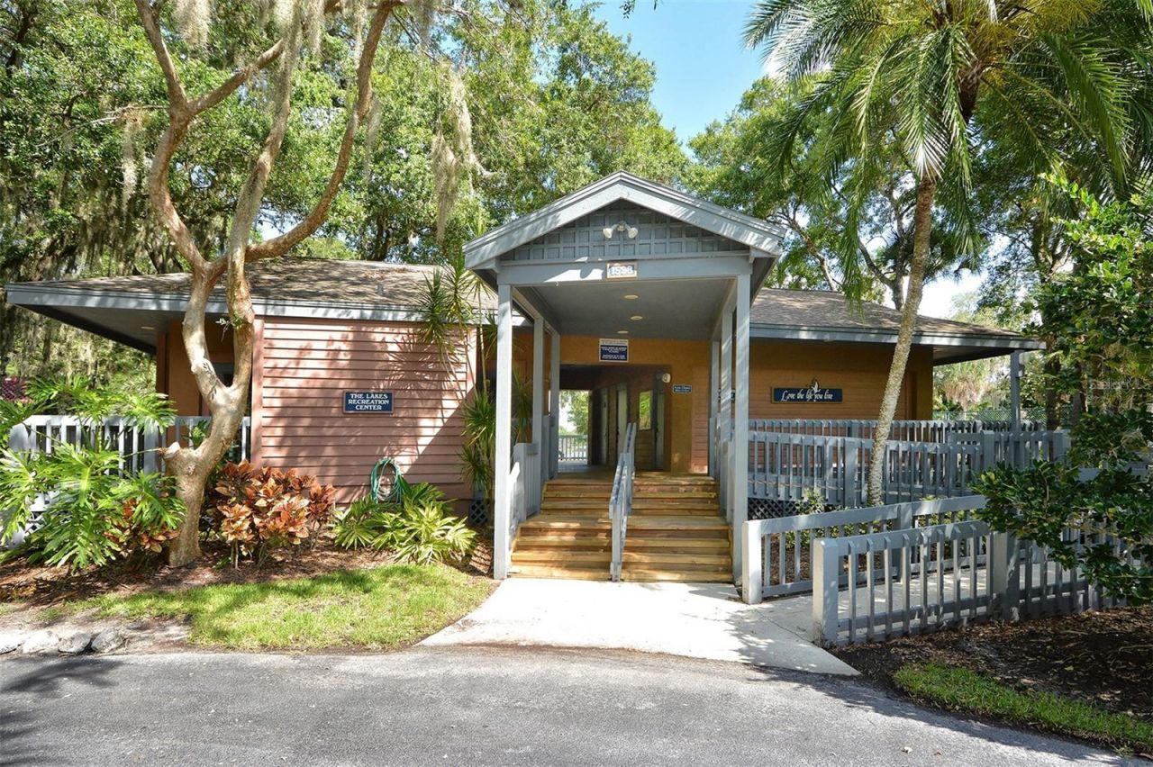 4409 Oak View Drive , Sarasota, FL 34232 Photo