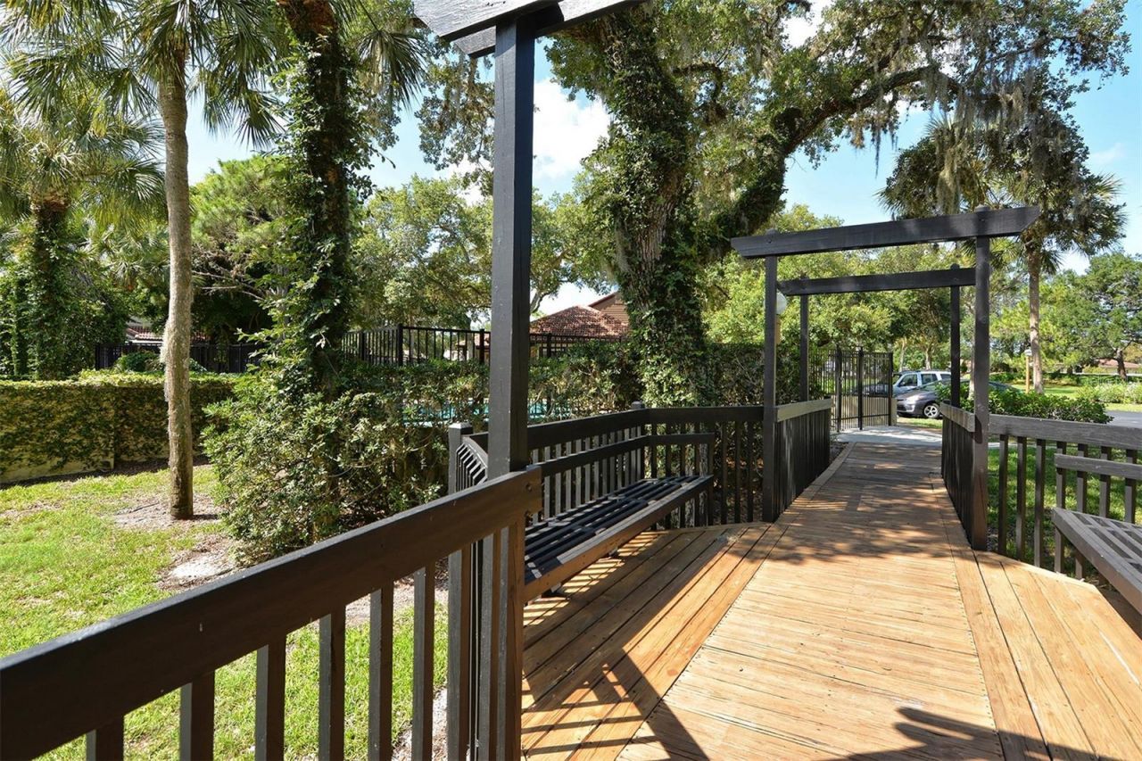 4409 Oak View Drive , Sarasota, FL 34232 Photo