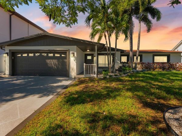 3912 FONTAINEBLEAU DRIVE , TAMPA, FL 33634