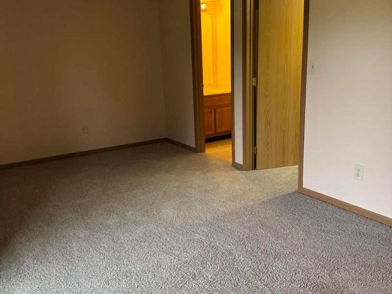 5885 Beechcroft Road, Unit 218, Columbus, OH 43229 Photo 14