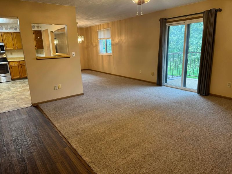 5885 Beechcroft Road, Unit 218, Columbus, OH 43229 Photo 5