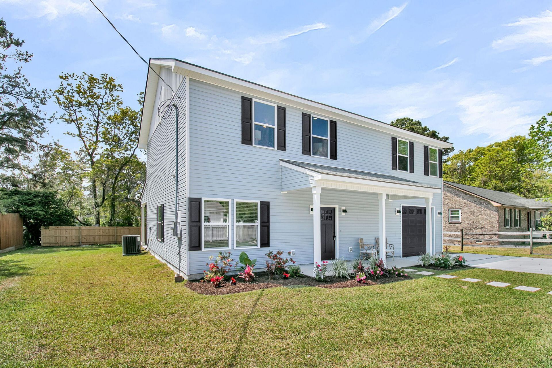 5889 N Rhett Avenue Photo 4