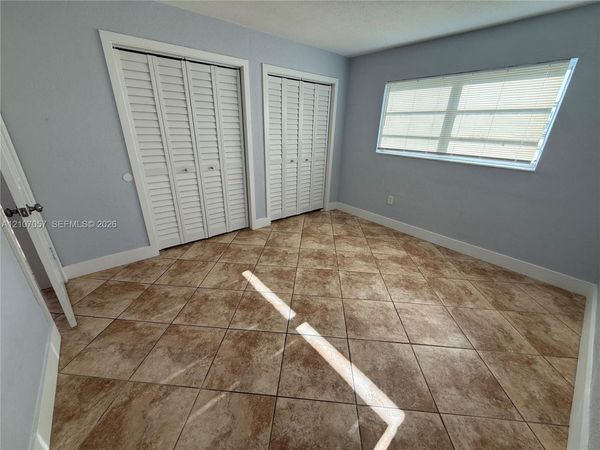 7600 SW 82nd St , Unit J114, Miami, FL 33143