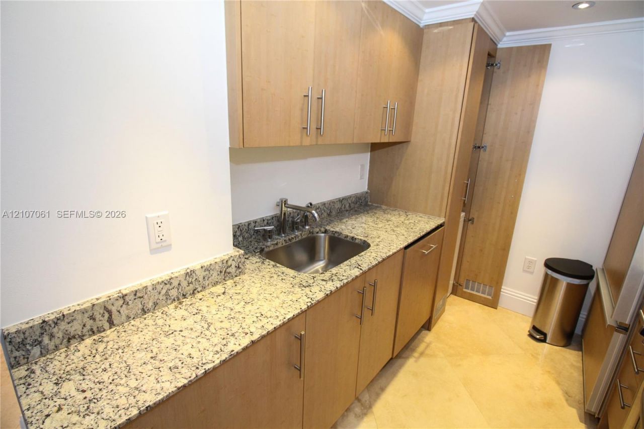 10275 Collins Ave , Unit 833, Bal Harbour, FL 33154 Photo