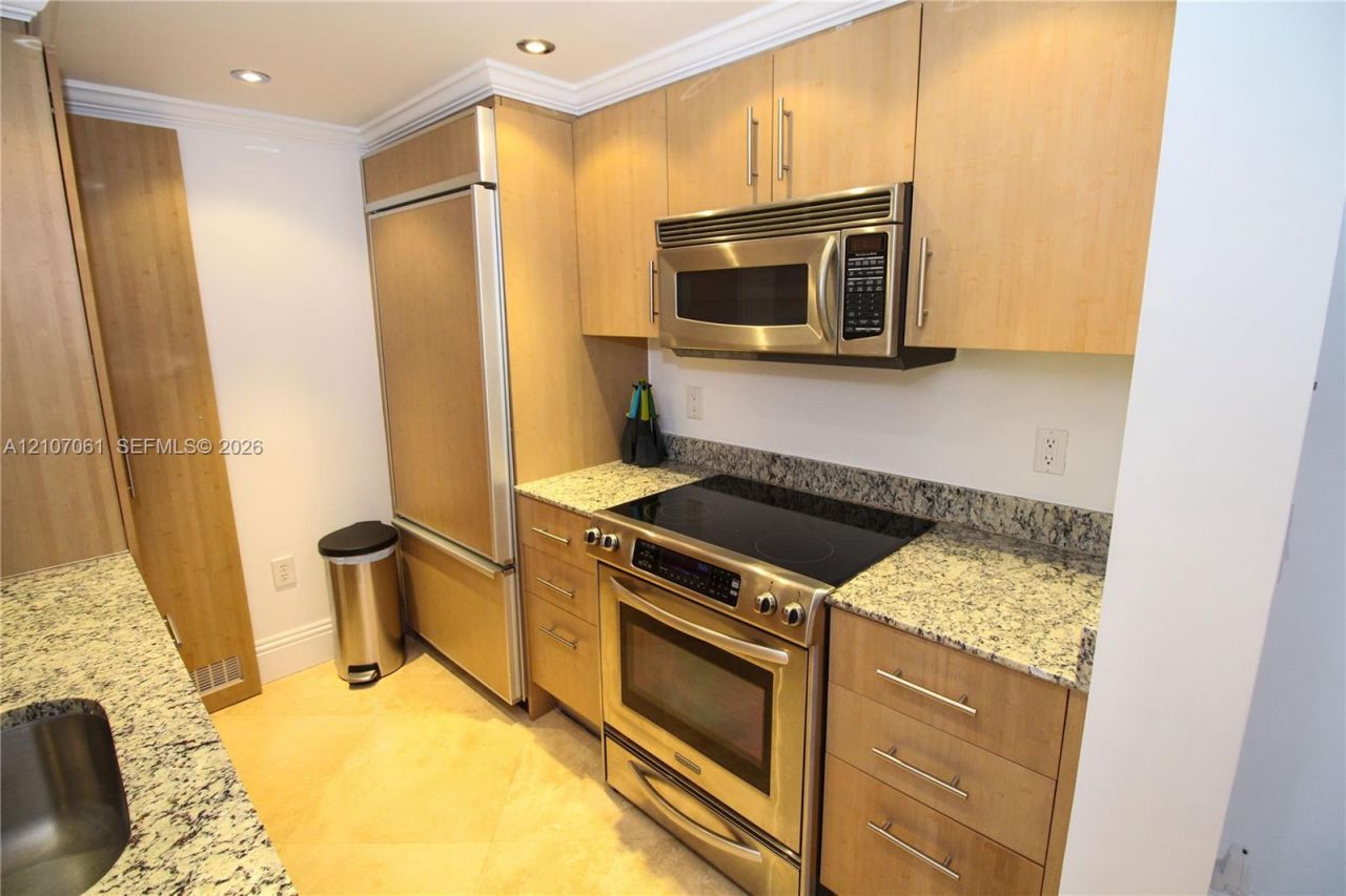 10275 Collins Ave , Unit 833, Bal Harbour, FL 33154 Photo