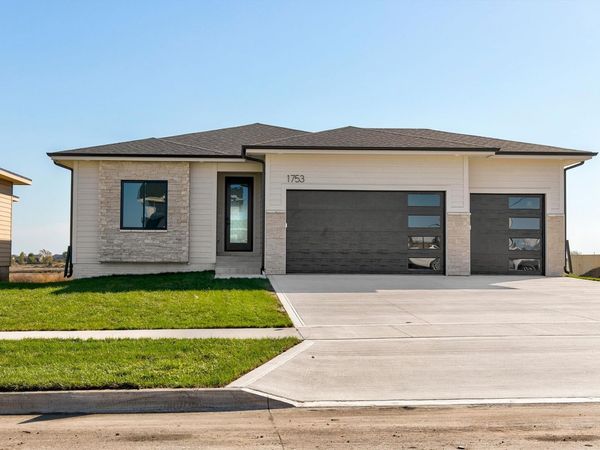 1753 SW Maplewood Drive, Grimes, IA 50111