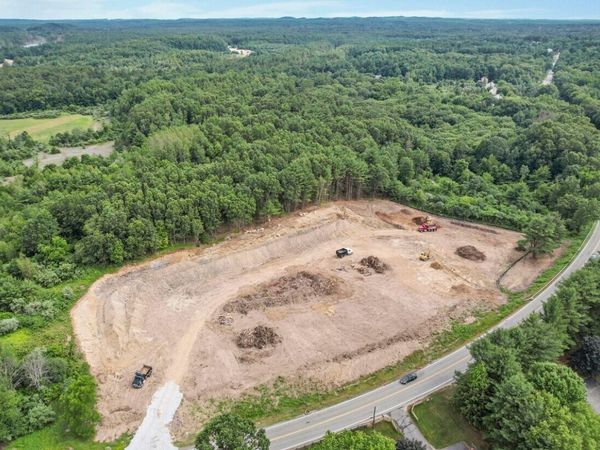 147 Nashua Rd, Pepperell, MA 01463