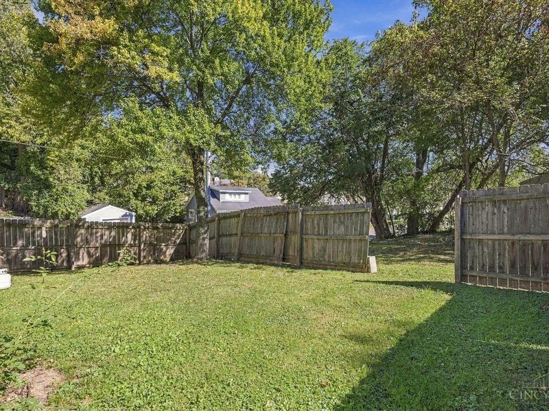 1274 Beech Avenue, Cincinnati, OH 45205 Photo 37