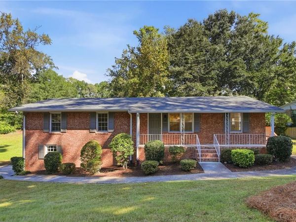 31 Huntwood Drive SE, Smyrna, GA 30082
