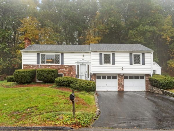 40 Wilder Ln, Leominster, MA 01453