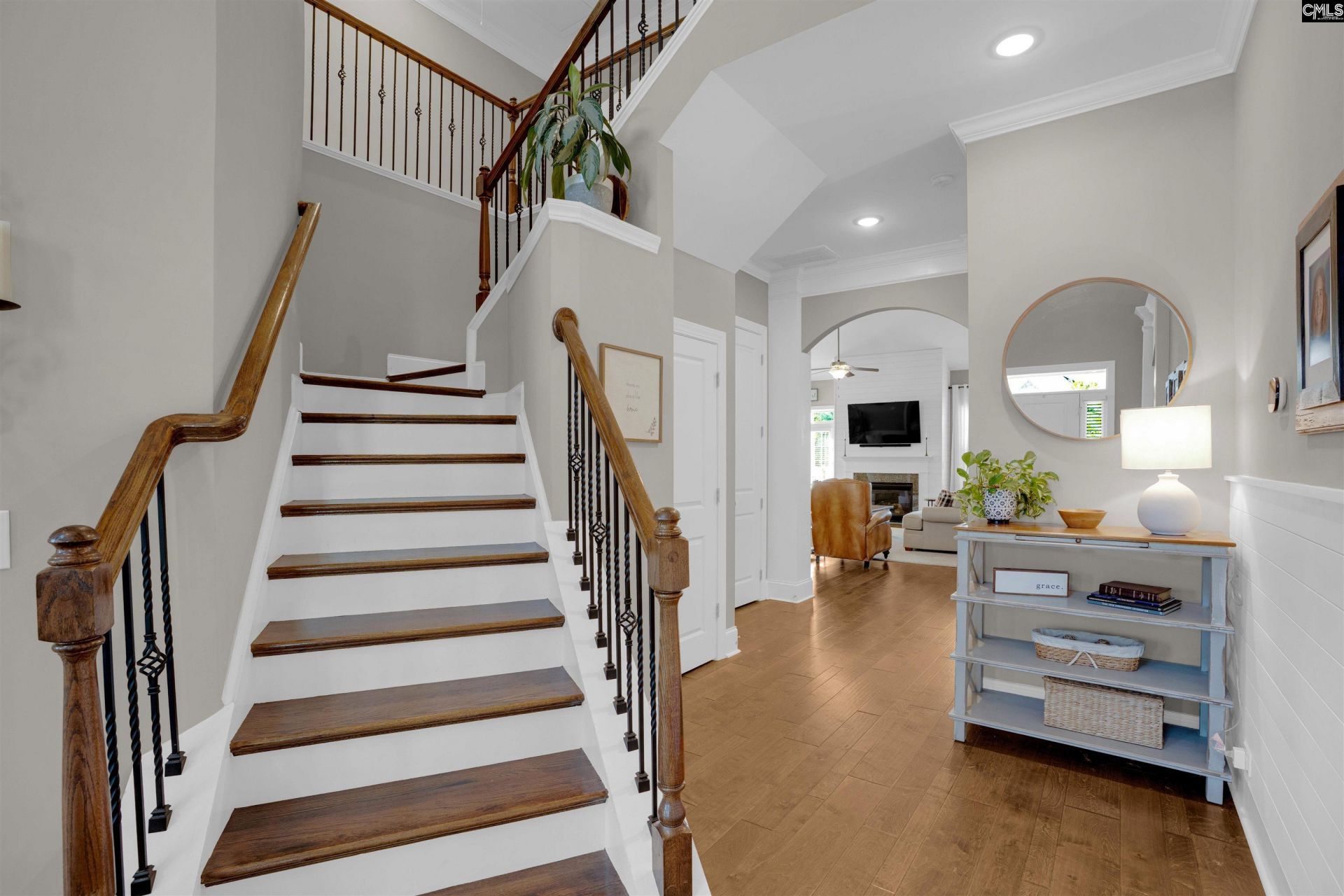 70 Wynterhall Court  Photo 14