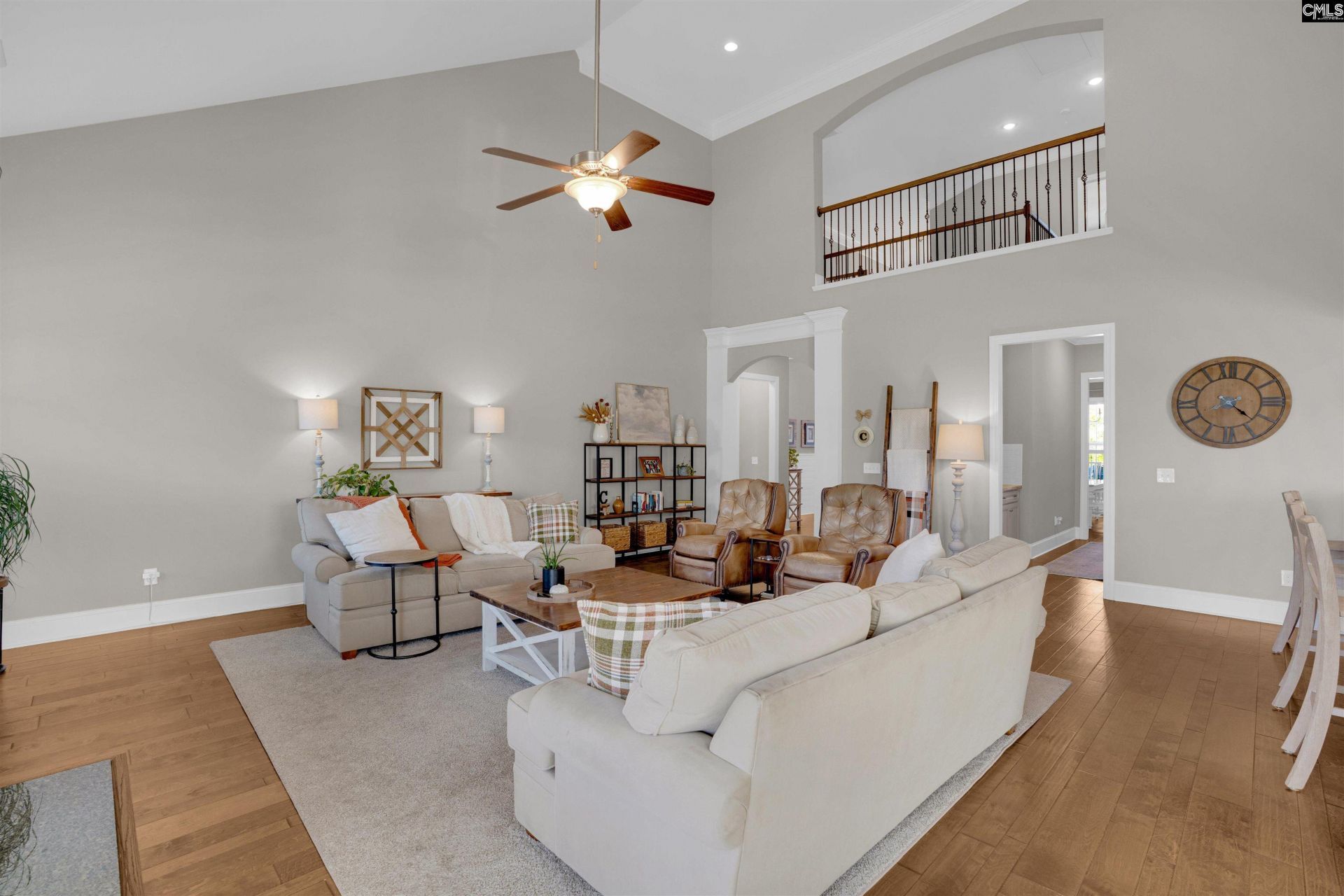70 Wynterhall Court Photo 24