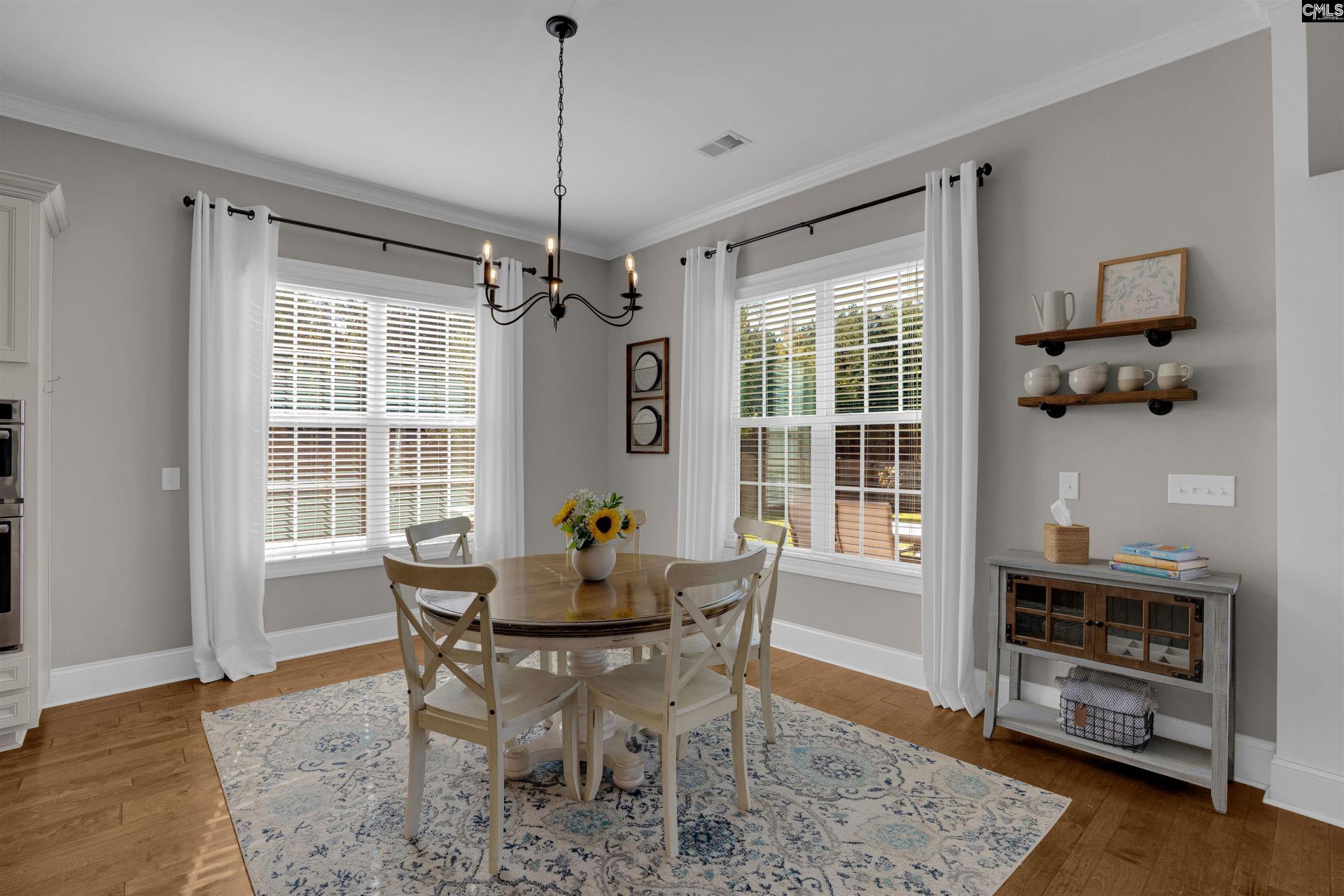 70 Wynterhall Court Photo 26