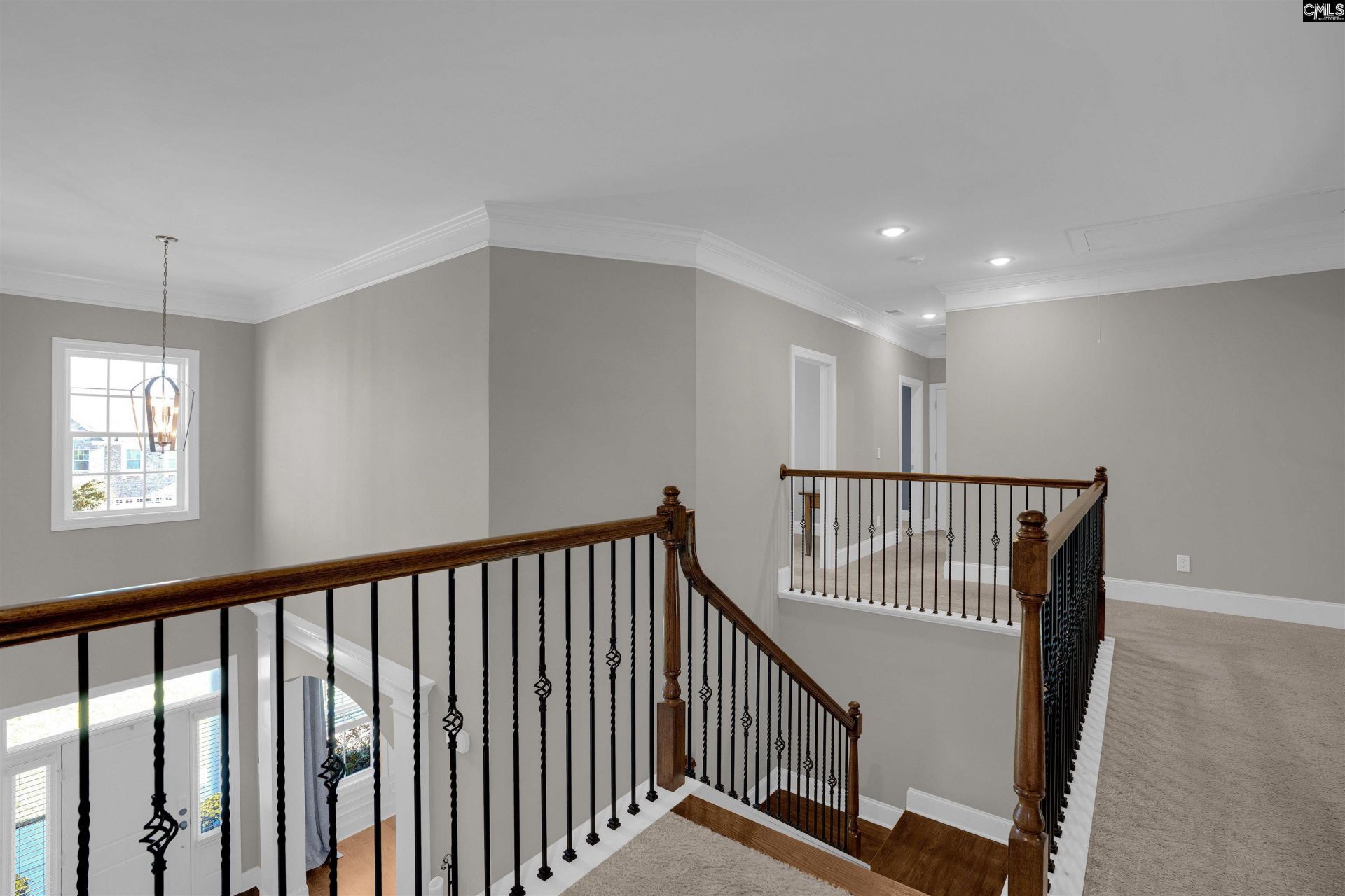 70 Wynterhall Court  Photo 42