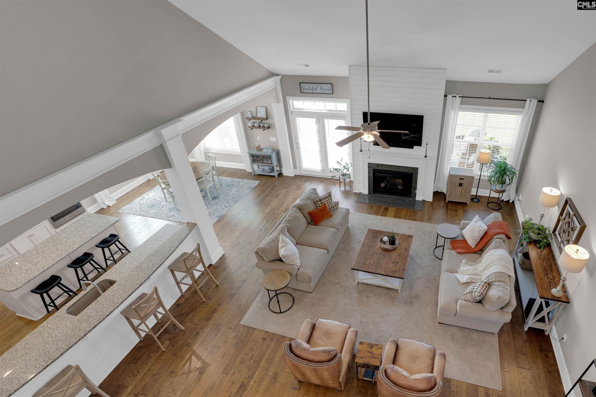 70 Wynterhall Court  Photo 43