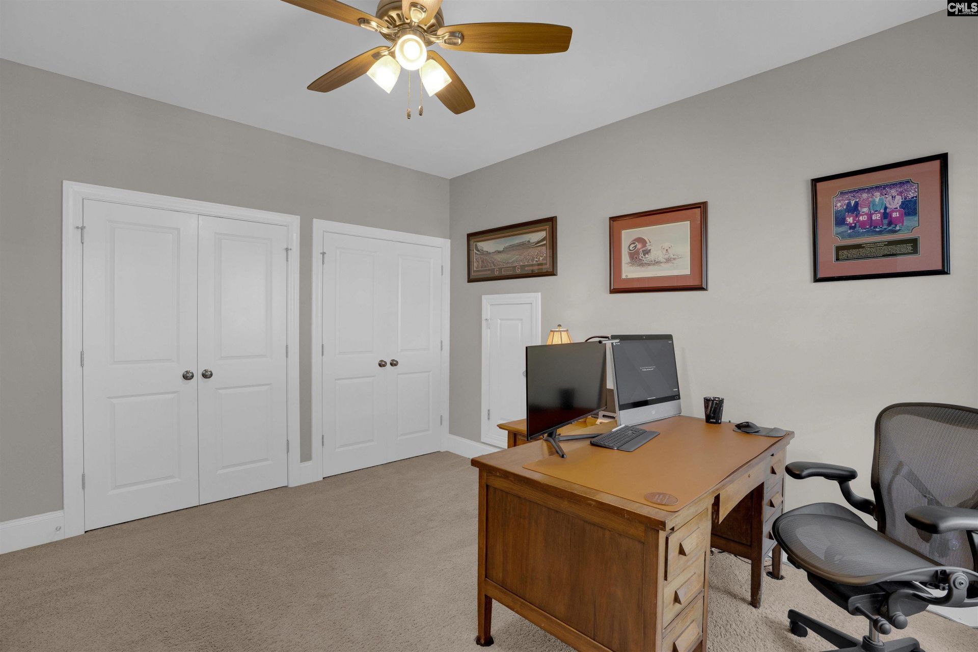 70 Wynterhall Court Photo 48