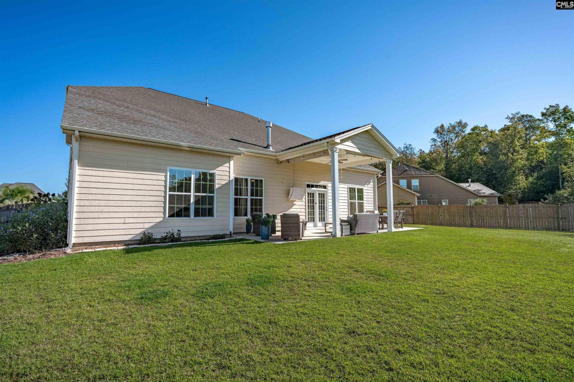70 Wynterhall Court Photo 59