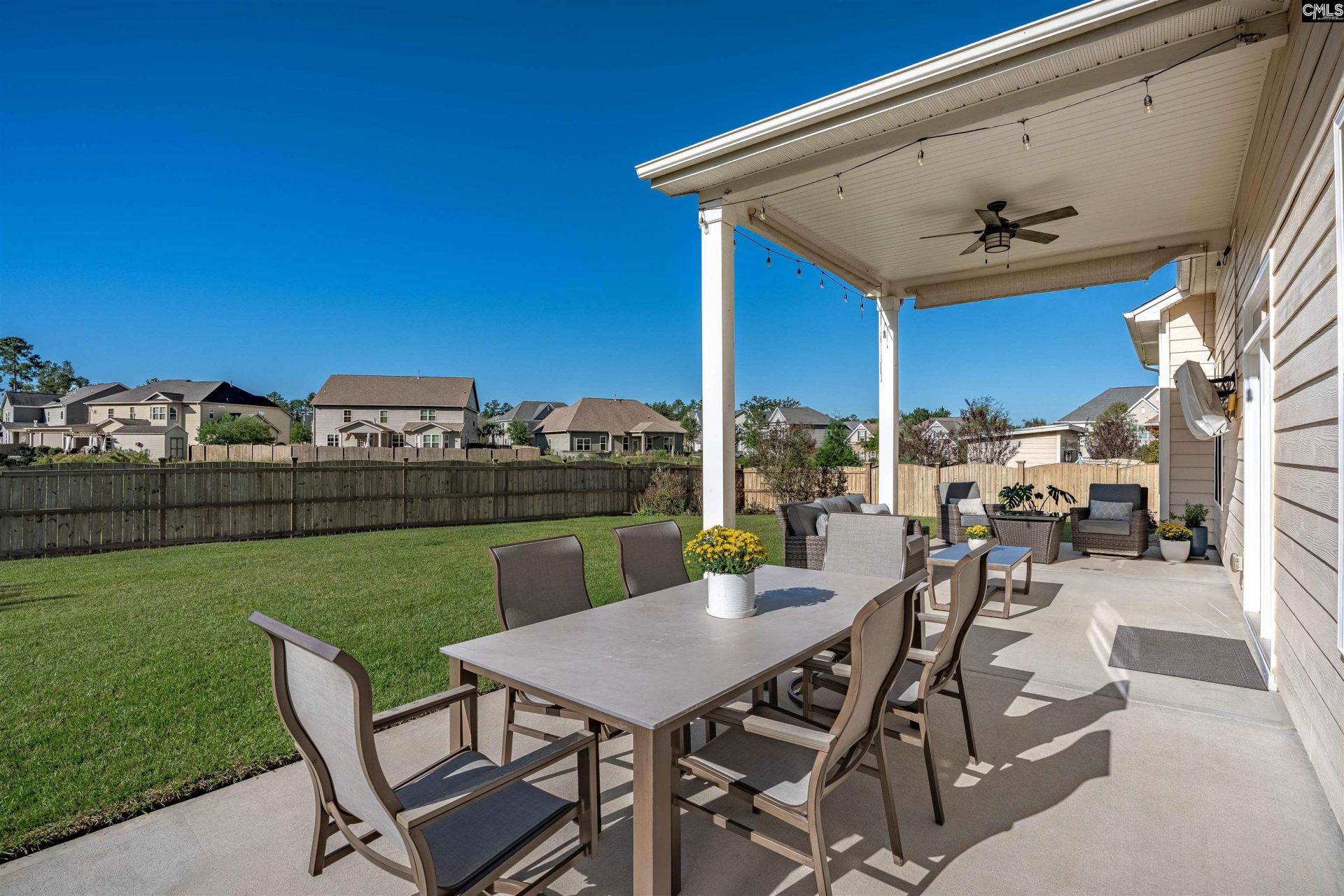 70 Wynterhall Court Photo 63