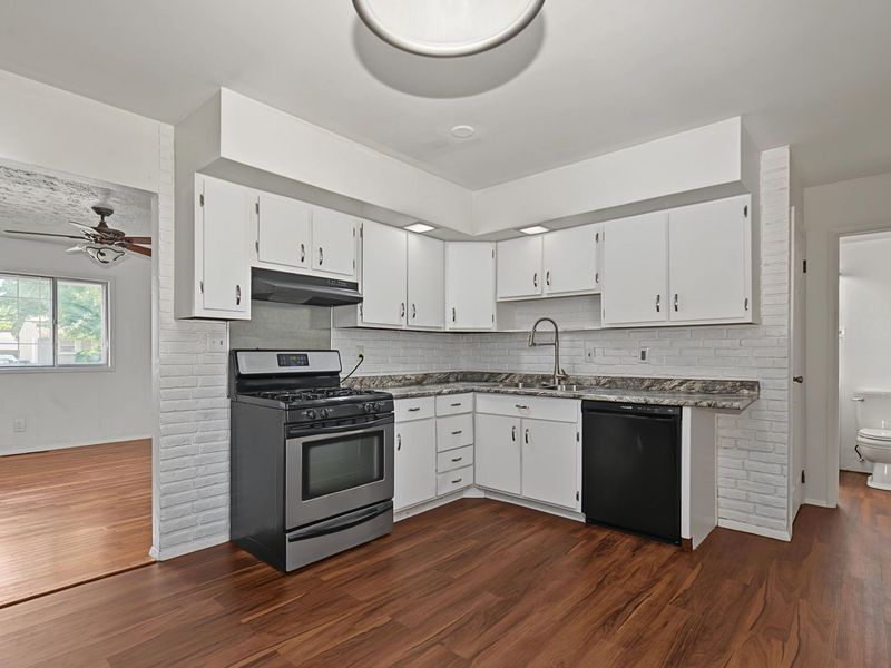 3827 Wade Road, Columbus, OH 43232 Photo 5