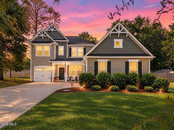 101 Carousel Street , West End, NC 27376