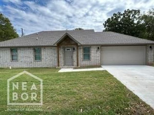 201 Barnett, Brookland, AR 72417