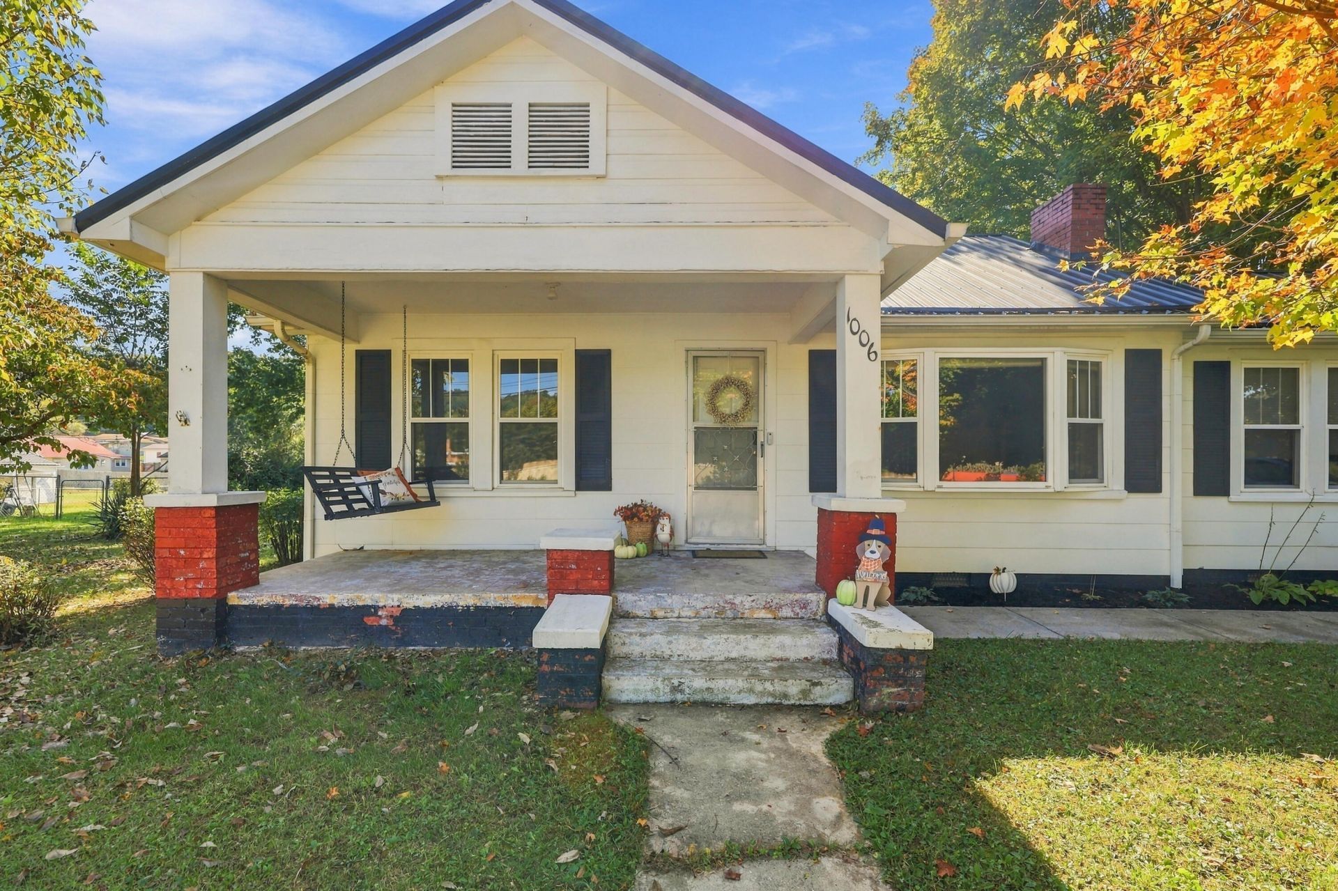 1006 E Mckinney Avenue, Rogersville, TN 37857 Main Photo