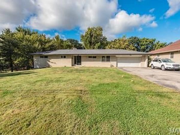 6909 Christopher Drive, Oakville, MO 63129